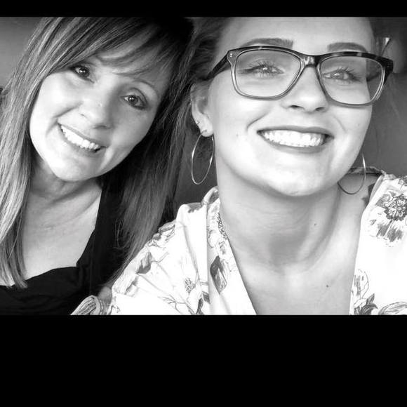 Meet your Posher, Leanne - Picture 1 of 1